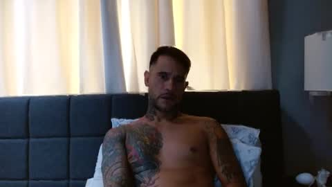 Snapshot of sexyfitdaddy chatting on 09.22.25 Sexy Fit Daddy online show from 09.22.25