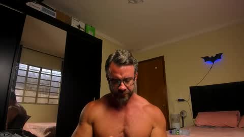 Snapshot of sexyflightz chatting on 12.01.25 chris online show from 12.01.25