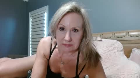 LisaisLuscious online show from 01.14.25