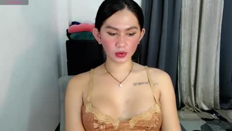 Snapshot of sexygigi_xox chatting on 11.30.25 gigi online show from 11.30.25