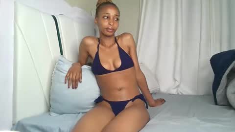 Snapshot of sexygirlvanilla chatting on 11.24.25 sexygirlvanilla online show from 11.24.25