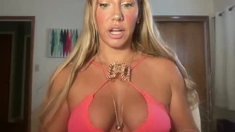 Snapshot of sexygoodvibebabe69 chatting on 06.11.26 Ashley Love online show from 06.11.26