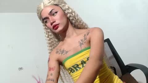 Snapshot of sexyhotbabe18 chatting on 03.13.26 sexyhotbabe18 online show from 03.13.26