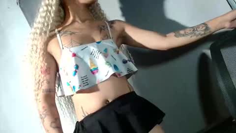 Snapshot of sexyhotbabe18 chatting on 03.24.26 sexyhotbabe18 online show from 03.24.26