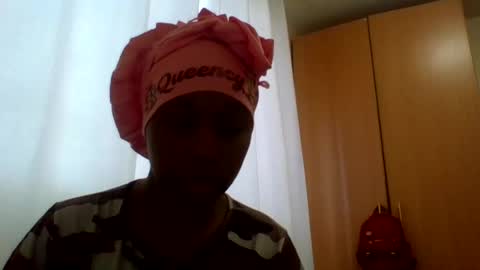 Snapshot of sexykamba1 chatting on 08.01.26 sexykamba1 online show from 08.01.26