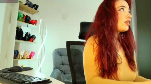 Snapshot of sexykata_s chatting on 10.07.25 katalina larson online show from 10.07.25