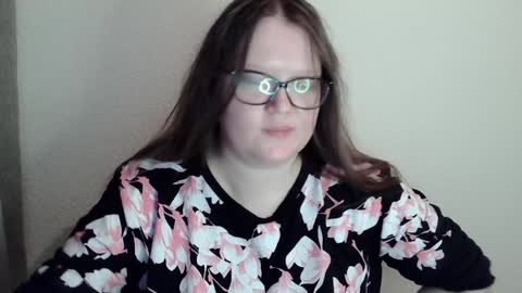 Snapshot of sexykitty_2 chatting on 12.27.24 Kate online show from 12.27.24