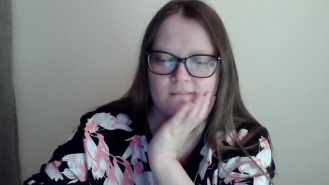 Snapshot of sexykitty_2 chatting on 12.31.24 Kate online show from 12.31.24
