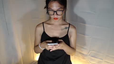 Laylia3 online show from 10.21.25