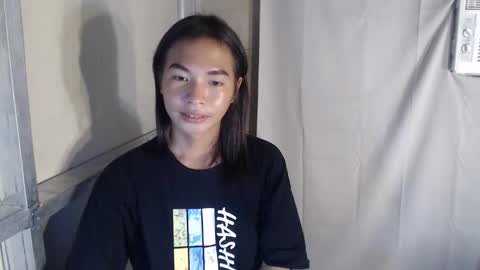 Snapshot of sexylaylia chatting on 11.19.25 Laylia3 online show from 11.19.25