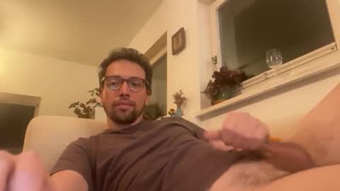 Snapshot of sexyleo8282 chatting on 10.24.25 sexyleo8282 online show from 10.24.25