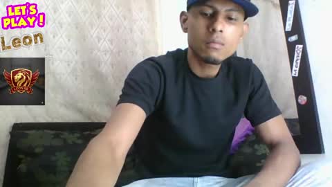 Snapshot of sexyleon69 chatting on 04.24.26 Sexy leon online show from 04.24.26