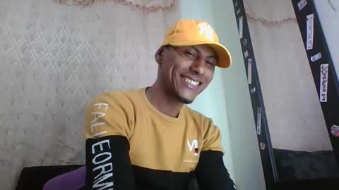 Snapshot of sexyleon69 chatting on 05.28.26 Sexy leon online show from 05.28.26