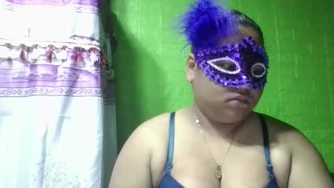 Snapshot of sexyloves143 chatting on 09.22.25 sexyloves143 online show from 09.22.25