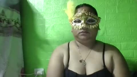 Snapshot of sexyloves143 chatting on 10.05.25 sexyloves143 online show from 10.05.25