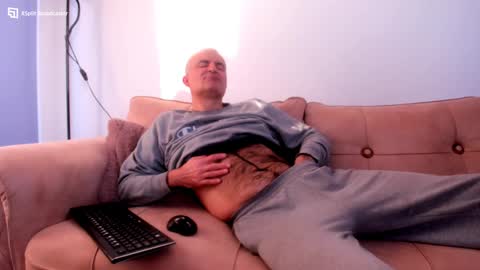 Snapshot of sexymaja77 chatting on 01.04.25 David online show from 01.04.25