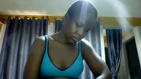 Snapshot of sexymelanin001 chatting on 09.29.25 sexymelanin001 online show from 09.29.25