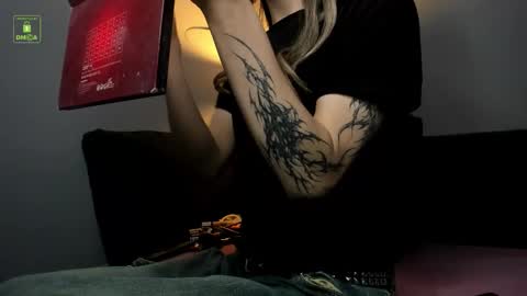 Snapshot of sexymiatrans chatting on 01.14.26 Sexy online show from 01.14.26