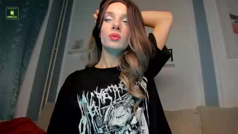 Snapshot of sexymiatrans chatting on 01.17.26 Sexy online show from 01.17.26