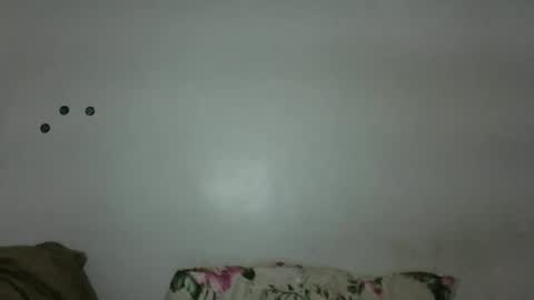 Snapshot of sexymilesxx04 chatting on 12.21.25 sexymilesxx04 online show from 12.21.25