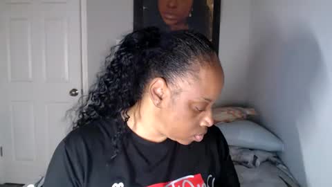 SexyMona online show from 09.17.25