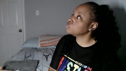 SexyMona online show from 10.27.25