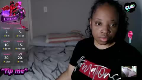 SexyMona online show from 11.13.25