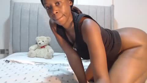 Snapshot of sexymonalisa1 chatting on 10.01.25 sexymonalisa1 online show from 10.01.25