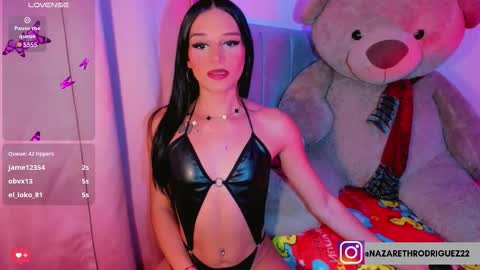 Snapshot of sexynazaa chatting on 12.20.25 Nazareth arraiz online show from 12.20.25