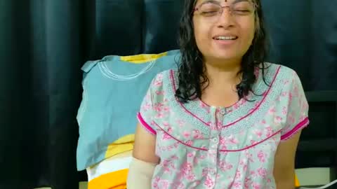 Snapshot of sexyniharika chatting on 10.22.25 Niharika online show from 10.22.25