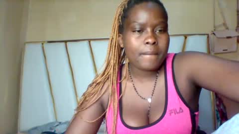 Snapshot of sexypussy983 chatting on 07.16.26 Micky online show from 07.16.26