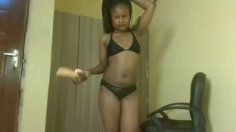 Snapshot of sexyqueenivy chatting on 09.17.25 queenivy online show from 09.17.25