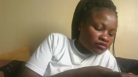 Snapshot of sexyqueenivy chatting on 09.25.25 queenivy online show from 09.25.25