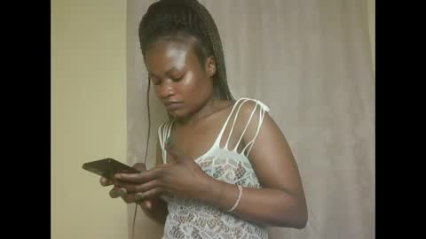 Snapshot of sexyqueenivy chatting on 10.02.25 queenivy online show from 10.02.25