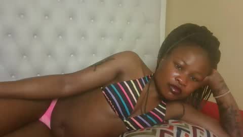 Snapshot of sexyqueenivy chatting on 10.07.25 queenivy online show from 10.07.25