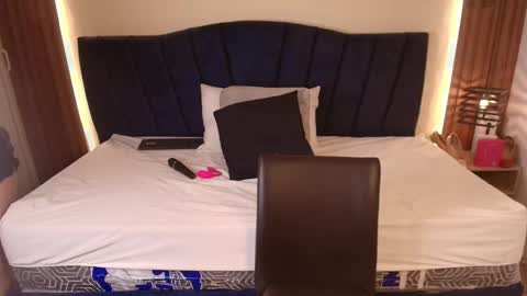 R A C H E L online show from 03.10.26