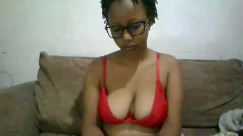 Snapshot of sexyred1738 chatting on 06.17.26 sexyred1738 online show from 06.17.26