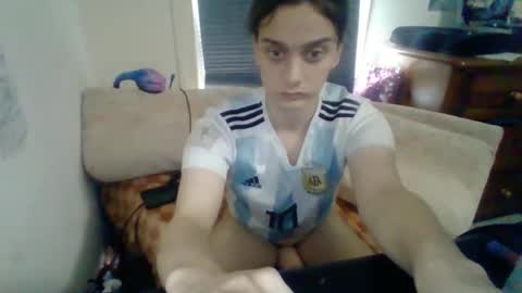 Snapshot of sexyshayla_twink chatting on 12.17.25 sexyshayla_twink online show from 12.17.25