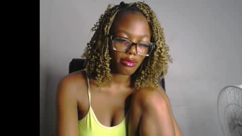 Darkskinned Rae online show from 02.18.26