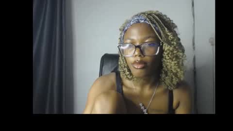Darkskinned Rae online show from 02.24.26