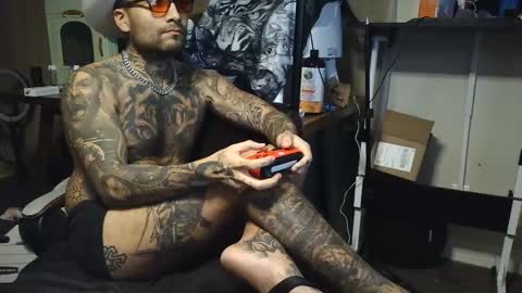 Snapshot of sexytattedlatino69 chatting on 12.14.25 Sexy Tatted Latino online show from 12.14.25