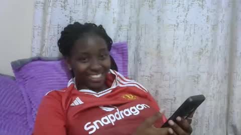 Snapshot of sexytinyy chatting on 11.08.25 maria online show from 11.08.25