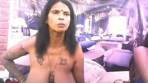 sexyva4u2luv online show from 11.28.25