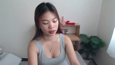 Snapshot of sexyygela chatting on 06.28.26 Gela3 online show from 06.28.26