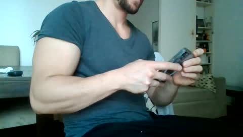 Snapshot of sexyyphilip chatting on 06.19.26 sexyyphilip online show from 06.19.26