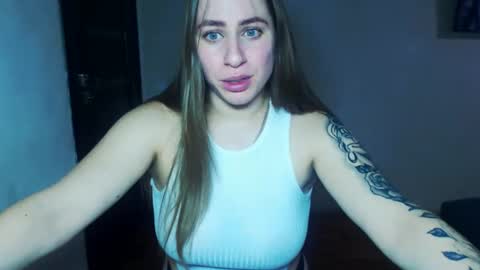 Snapshot of sexyyuliia777 chatting on 11.24.25 Yuliia online show from 11.24.25