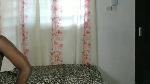 Snapshot of sexyzuriel chatting on 05.25.26 sexyzuriel online show from 05.25.26