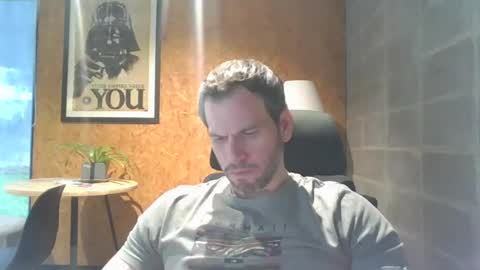 Snapshot of shad0w_hunter chatting on 12.02.24 shad0w_hunter online show from 12.02.24