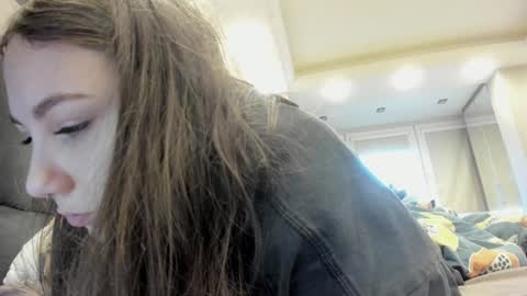 Snapshot of shadow_raffi chatting on 12.21.24 shadow_raffi online show from 12.21.24