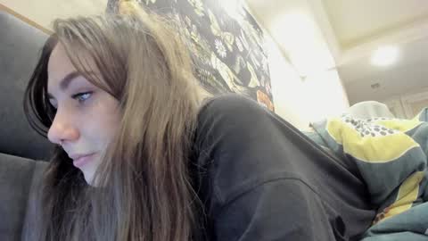 Snapshot of shadow_raffi chatting on 12.24.24 shadow_raffi online show from 12.24.24